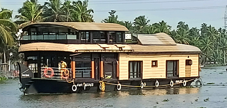 two bedroom super luxury kerala house boats