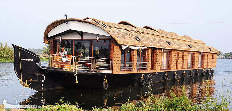 Three bedroowm deluxe kerala house boats
