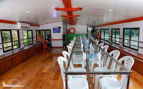Deluxe conference house boat alappuzha