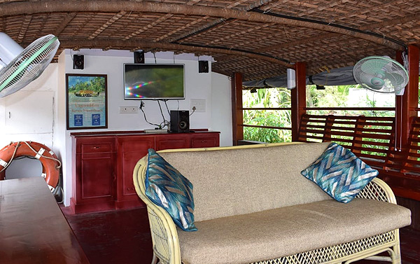 one-bedroom-deluxe-alleppey-boathouse