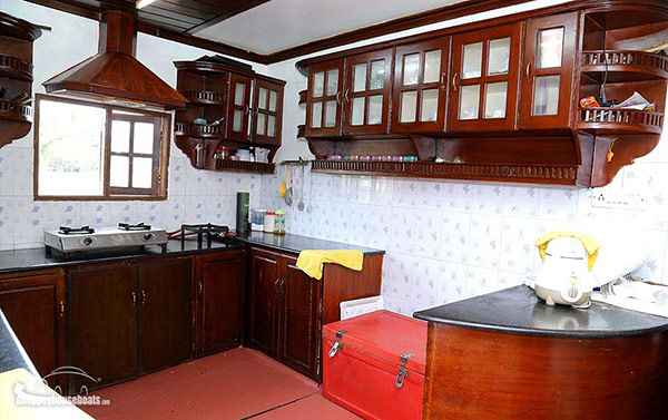 three bedroom deluxe alappuzha houseboats