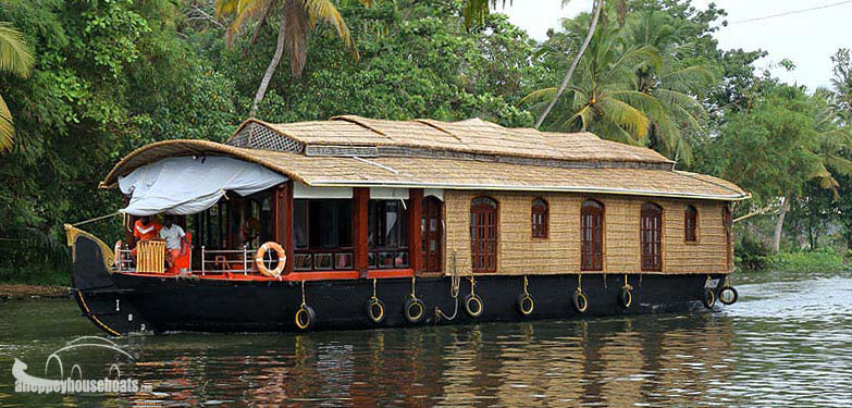 Three-bedroowm-deluxe-kerala-houseboats